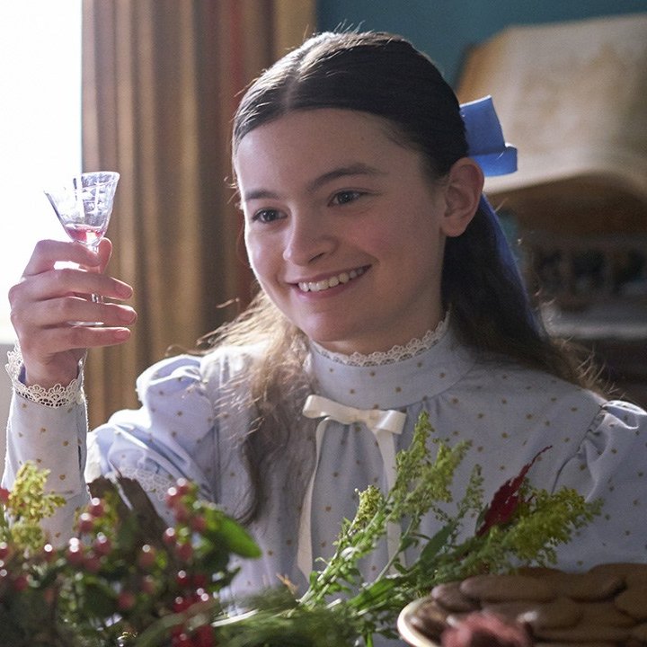 Amybeth Mcnulty E Lucas Jade Zumann Sono Fidanzati