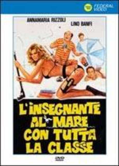 L'insegnante al mare con tutta la classe