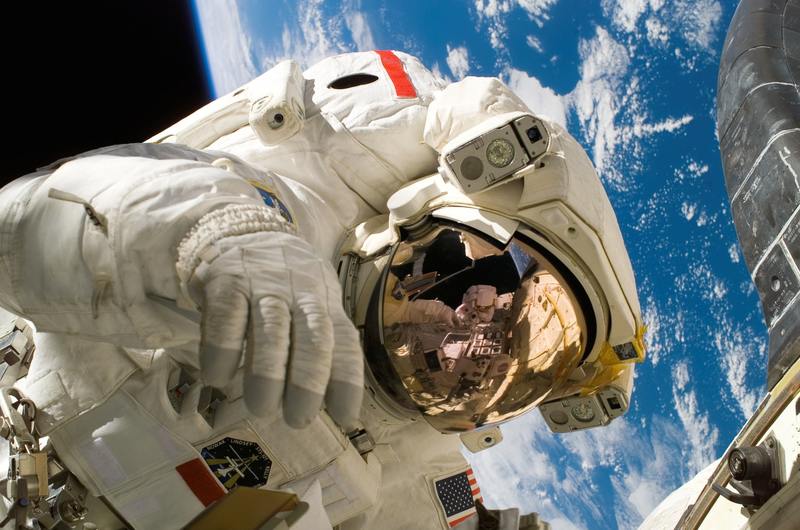 Elever pratade med astronaut i rymden