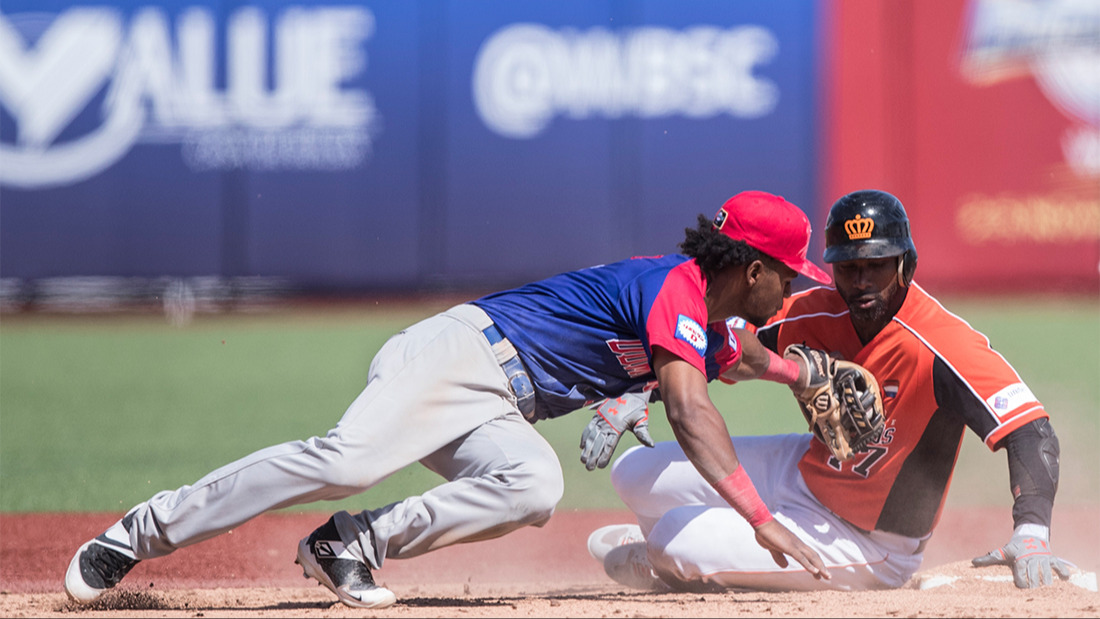 Celestino’s fantastic catch leads Dominican Republic to first-ever Premier12 win