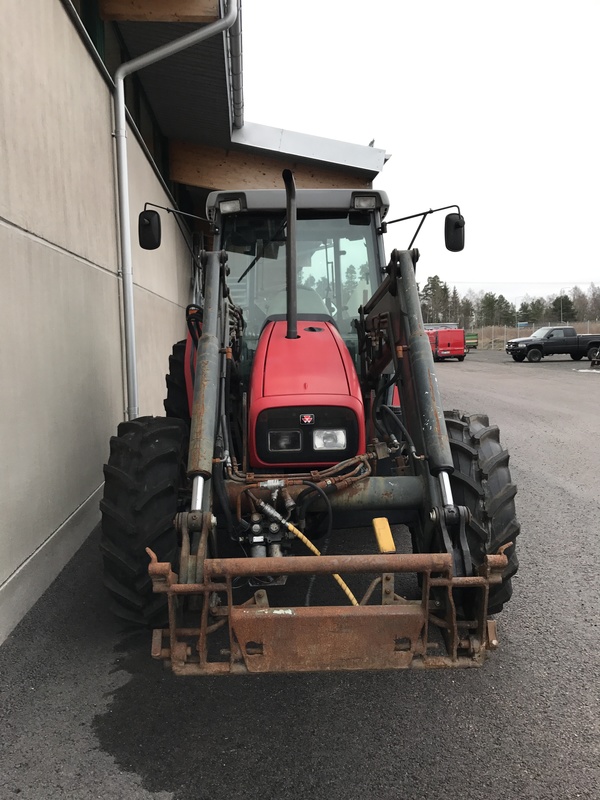 bild 2 av MASSEY FERGUSSON 4255 STEPNOSE M. LASTARE