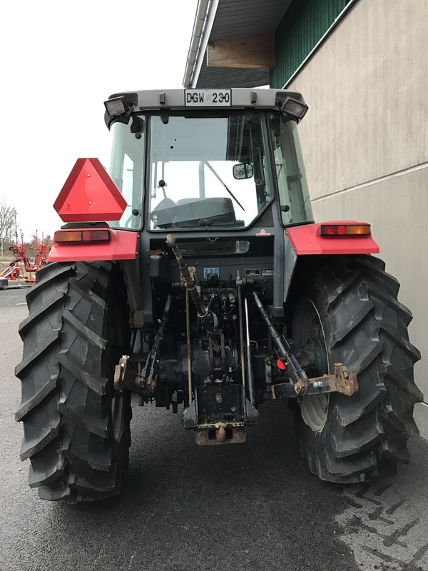 bild 2 av MASSEY FERGUSSON 4255 STEPNOSE M. LASTARE
