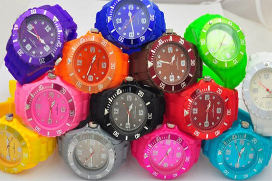 £1 instead of £14.99 (with Electrical Discounts Direct) for a silicone fashion watch in a choice of colour - look stylish in time and save 93%