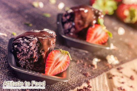 £24 instead of £75 for a 90min Chocolate Heaven organic chocolate making class & box of chocolates from Attitude to Food - save 68%