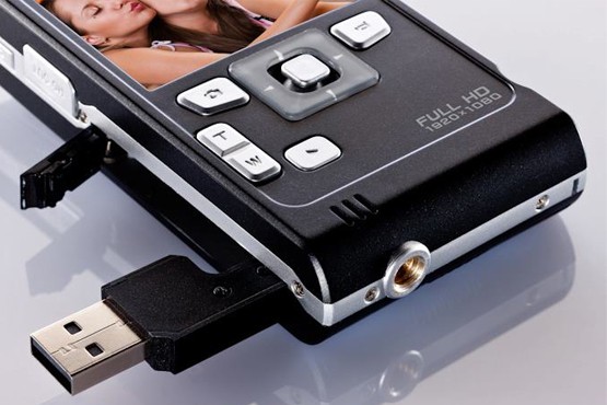 £50 for an Aiptek SeeMe HD Camcorder – capture those special moments in full HD & save 62% + FREE DELIVERY