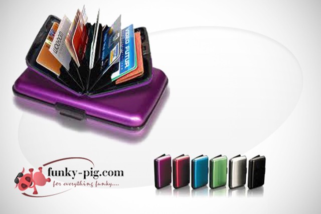 £2 instead of £29.99 (from Funky Pig) for 2 aluminium card wallets in a choice of colours - keep your cards safe and save 93%