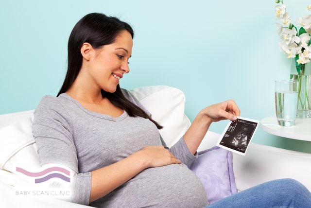 £99.99 instead of £250 for a 4D baby scan with optional sex determination, 8 images & DVD at the Baby Scan Clinic, Harley Street - save 60%