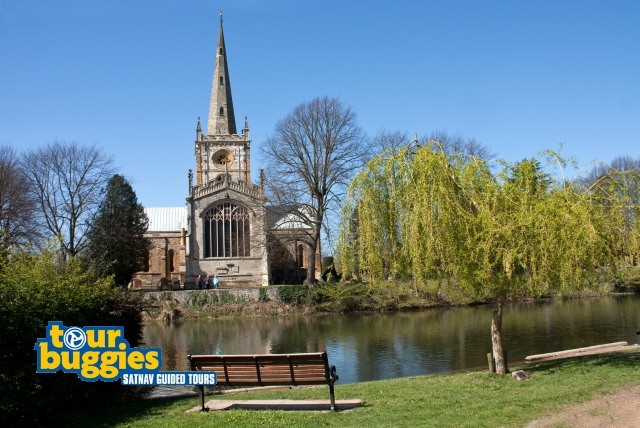 £27 for a 1hr satnav guided tour of Shakepeare’s Stratford for 2 people or £73 for a 3hrs with Tour Buggies, Birmingham - save up to 51% 