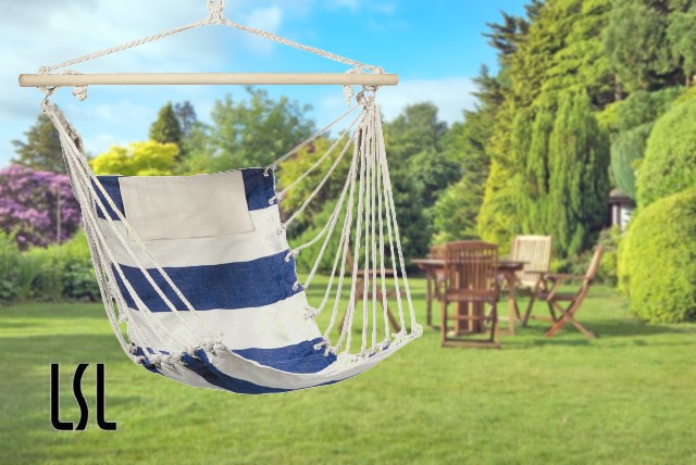 £29.99 instead of £79.99 (from Life’s Simple Luxuries) for a blue and white hanging swing chair – relax and save 63%