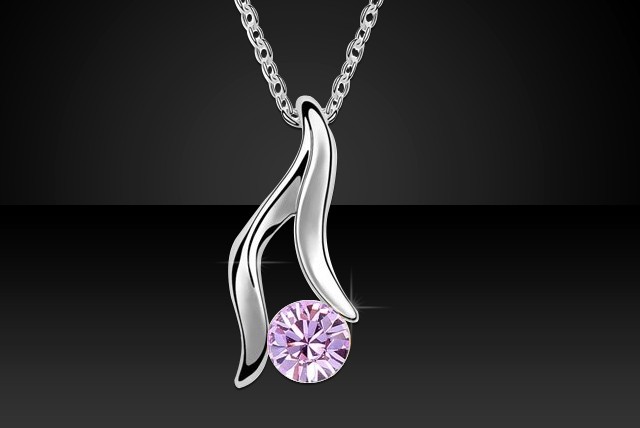 £6.99 instead of £39.20 (from Trinkets) for a Crystal Wave necklace with a Swarovski crystal solitaire in a choice of colours - save a sparkly 82%