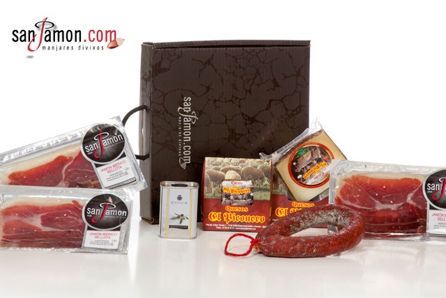 £29 instead of £70 (from San Jamón) for a hamper inc. 300g Bellota ham, 450g chorizo, 300g Manchego & 125ml olive oil - save 62% 