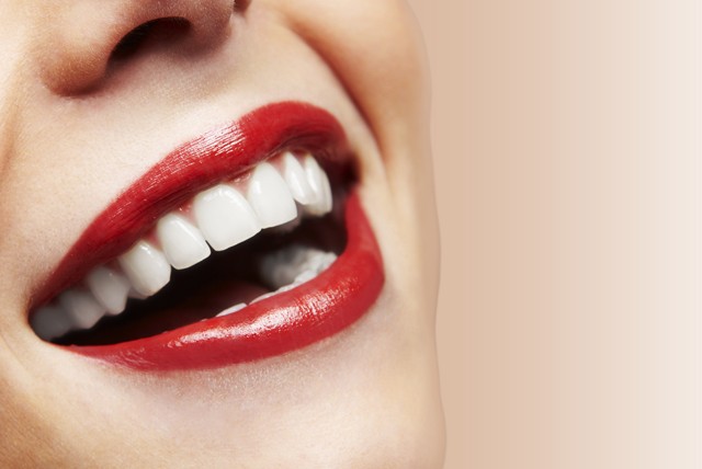£449 instead of £1575 for 2 porcelain veneers and consultation at The Perfect Smile and Cosmetic Centre, Harley Street – save 71%