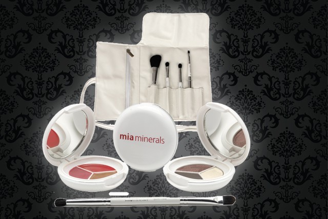 £19.99 instead of £64.46 (from Mia Minerals) for a makeup set inc. 5 brushes, eyeshadows & glosses – save 69%
