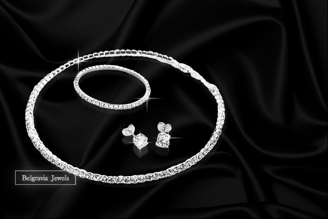 £19 instead of £119.99 (from Belgravia Jewels) for a Swarovski Elements crystal jewellery set inc. necklace, earrings and bracelet - save 84%