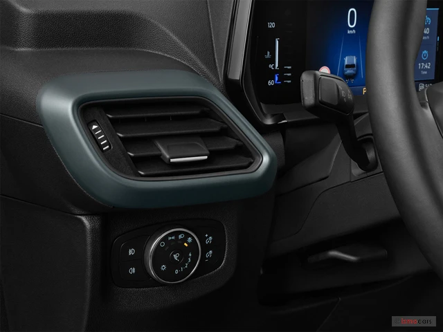 Neuf FORD TOURNEO COURIER à PETITE-FORET chez FORD VALENCIENNES