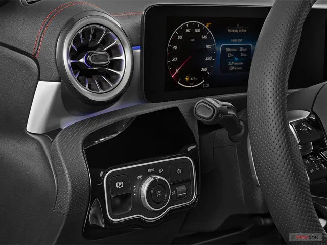 Neuf Mercedes-Benz CLA HYBRIDE à POITIERS chez Groupe Autosphere Poitiers