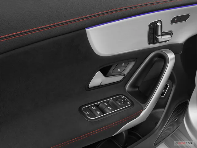 Neuf Mercedes-Benz CLA HYBRIDE à POITIERS chez Groupe Autosphere Poitiers