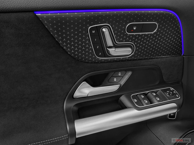 Neuf Mercedes-Benz GLA à POITIERS chez Groupe Autosphere Poitiers