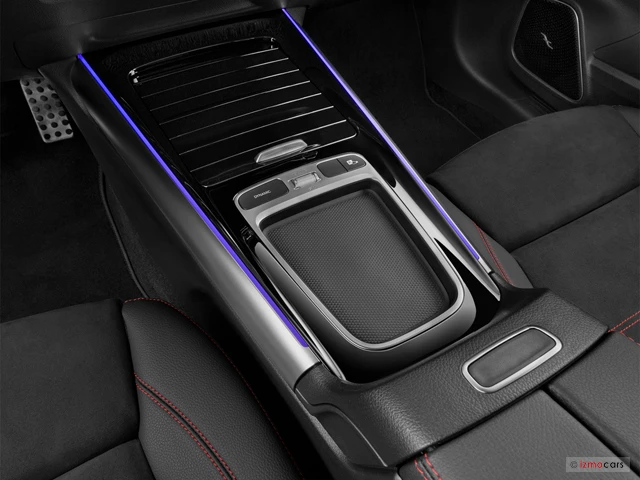 Neuf Mercedes-Benz GLA à POITIERS chez Groupe Autosphere Poitiers