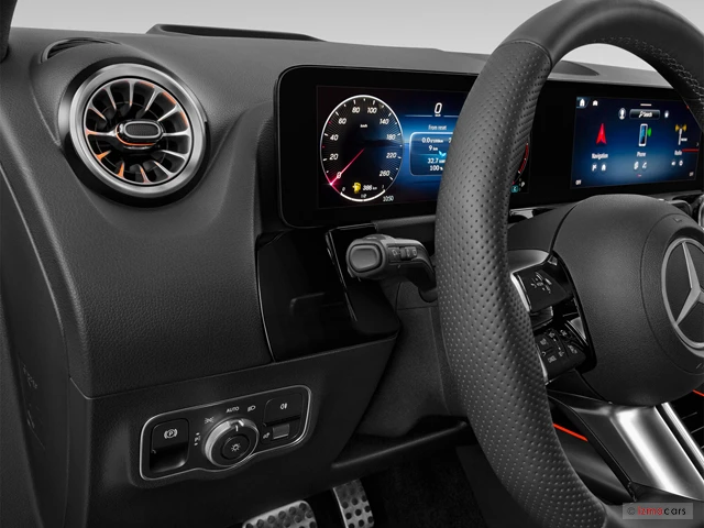 Neuf Mercedes-Benz GLA à POITIERS chez Groupe Autosphere Poitiers