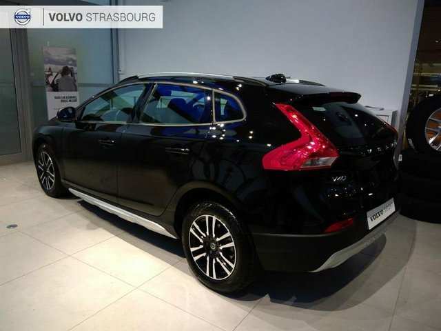 volvo v40 cross country d2 120ch momentum business volvo v40 cross country d2 120ch momentum business