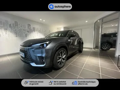 Démonstration Lexus Lbx à CHAMPAGNE AU MONT D'OR chez Toyota Lyon Nord 