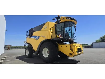 Occasion New Holland CR8-80 à ANTIGNY chez Groupe OUVRARD