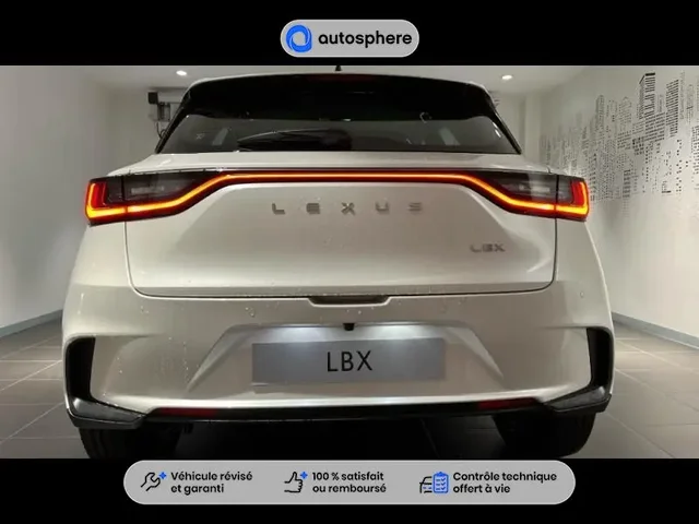 Démonstration Lexus Lbx à CHAMPAGNE AU MONT D'OR chez Toyota Lyon Nord 