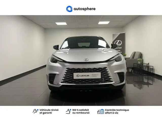 Démonstration Lexus Lbx à CHAMPAGNE AU MONT D'OR chez Toyota Lyon Nord 