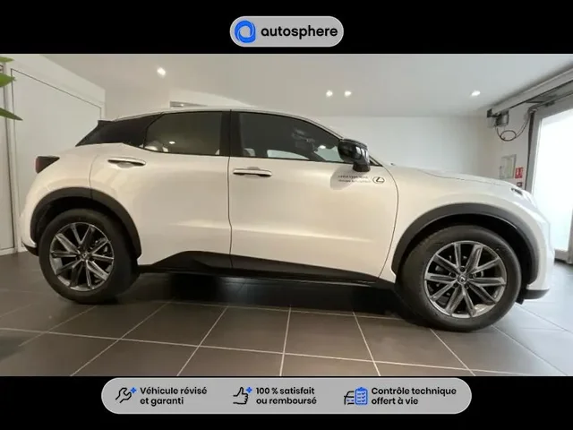 Démonstration Lexus Lbx à CHAMPAGNE AU MONT D'OR chez Toyota Lyon Nord 