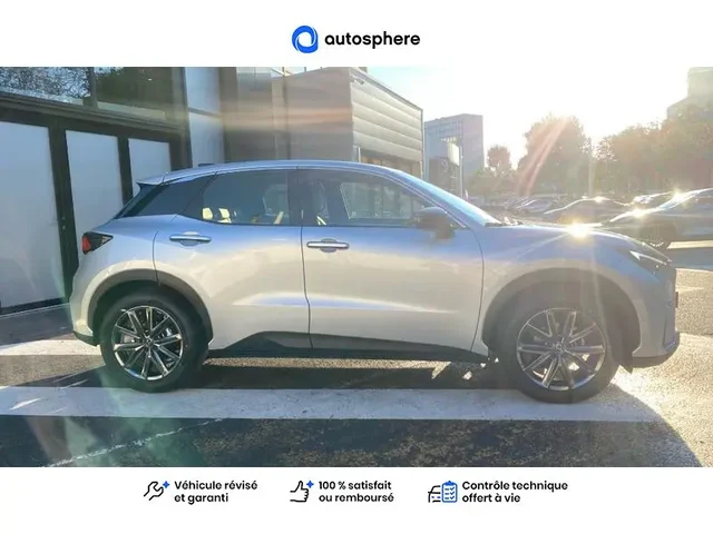 Démonstration Lexus Lbx à  Nanterre, chez LEXUS NANTERRE