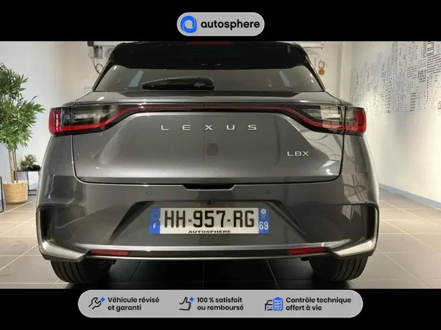 Démonstration Lexus Lbx à CHAMPAGNE AU MONT D'OR chez Toyota Lyon Nord 