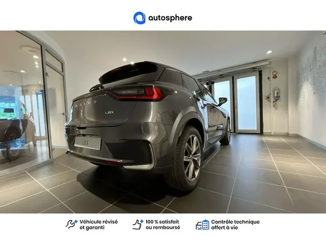 Démonstration Lexus Lbx à CHAMPAGNE AU MONT D'OR chez Toyota Lyon Nord 