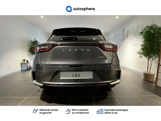 Démonstration Lexus Lbx à CHAMPAGNE AU MONT D'OR chez Toyota Lyon Nord 