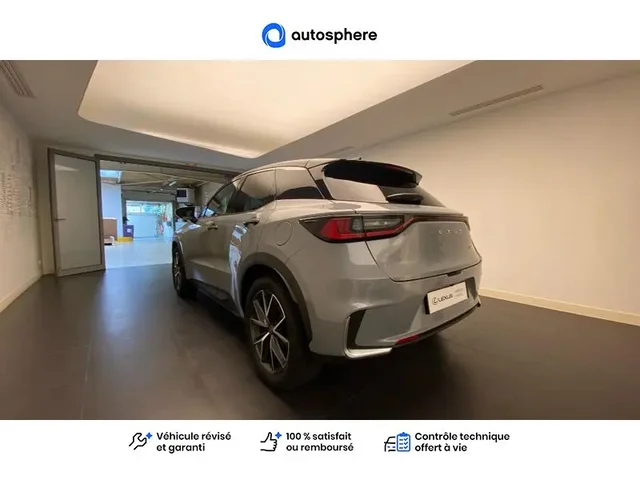 Démonstration Lexus Lbx à  Nanterre, chez LEXUS NANTERRE