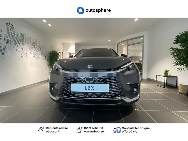 Démonstration Lexus Lbx à CHAMPAGNE AU MONT D'OR chez Toyota Lyon Nord 
