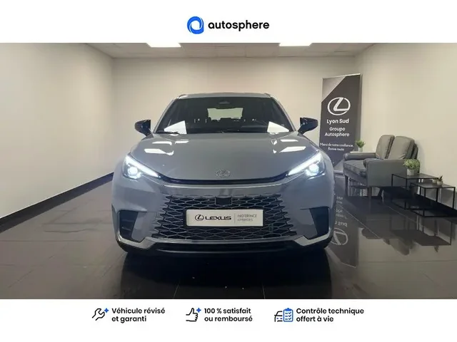 Démonstration Lexus Lbx à CHAMPAGNE AU MONT D'OR chez Toyota Lyon Nord 