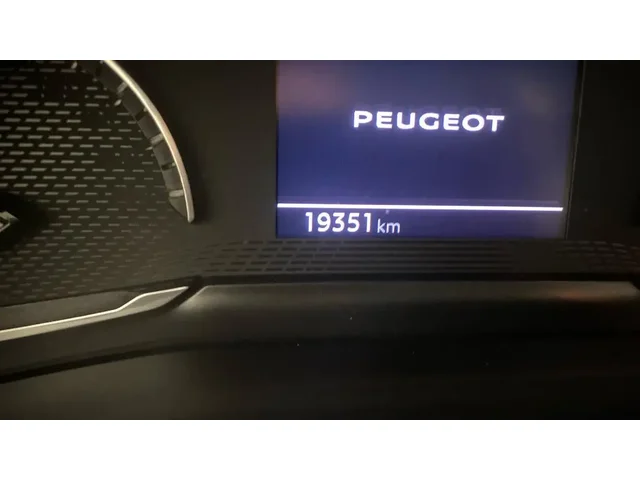 Occasion Peugeot 208 à POITIERS chez PEUGEOT POITIERS