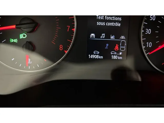 Occasion Renault Clio à MAGENTA chez RENAULT | EPERNAY & SEZANNE