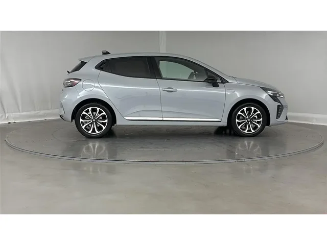 Occasion Renault Clio à MAGENTA chez RENAULT | EPERNAY & SEZANNE