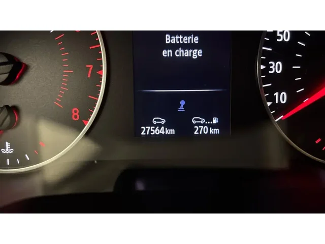 Occasion Renault Clio à POITIERS chez PEUGEOT POITIERS