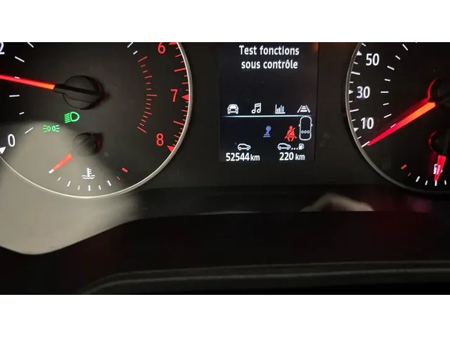 Occasion Renault Clio à MAGENTA chez RENAULT | EPERNAY & SEZANNE