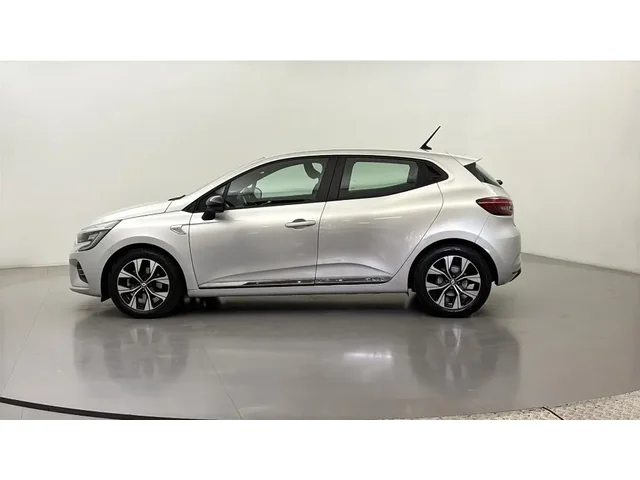 Occasion Renault Clio à  Nanterre, chez LEXUS NANTERRE