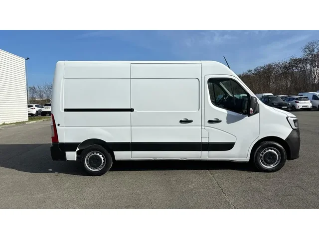 Occasion Renault Master à Maizieres la grande paroisse chez DACIA ROMILLY