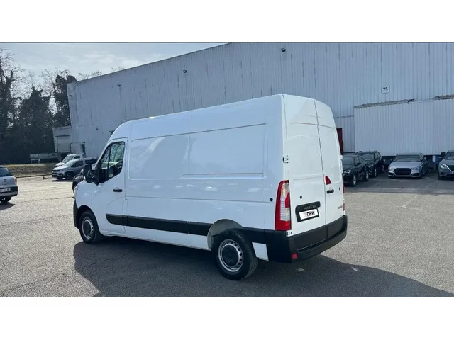Occasion Renault Master à Maizieres la grande paroisse chez DACIA ROMILLY