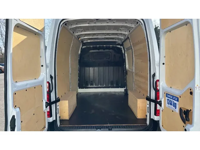 Occasion Renault Master à Maizieres la grande paroisse chez DACIA ROMILLY