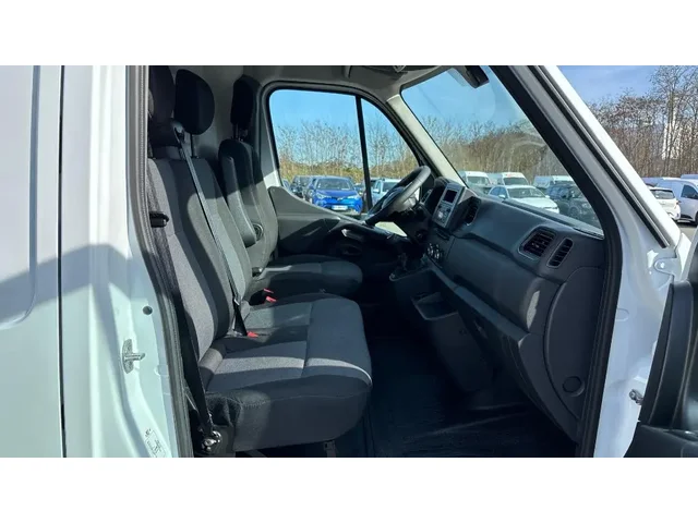 Occasion Renault Master à Maizieres la grande paroisse chez DACIA ROMILLY
