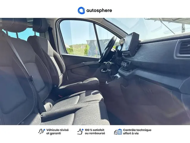 Occasion Renault Trafic Combi à SAINT CYR SUR LOIRE chez SUZUKI TOURS
