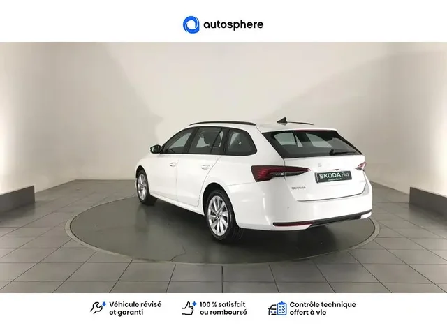 Démonstration Skoda Octavia Combi à CHAMPNIERS chez Volkswagen Angouleme