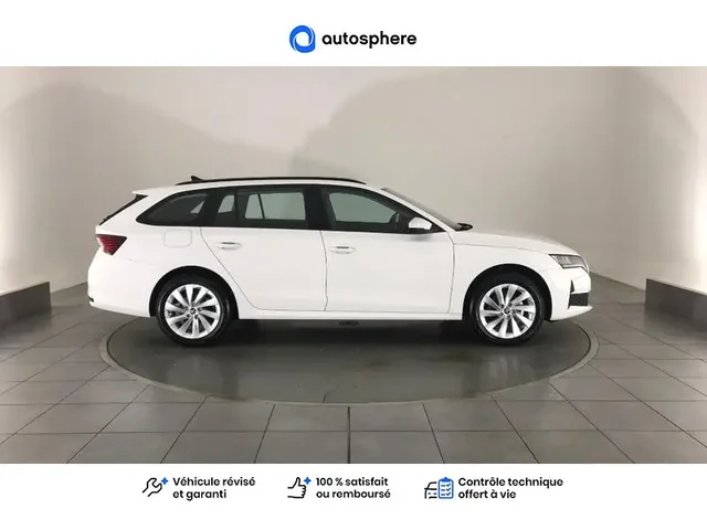 Démonstration Skoda Octavia Combi à CHAMPNIERS chez Volkswagen Angouleme